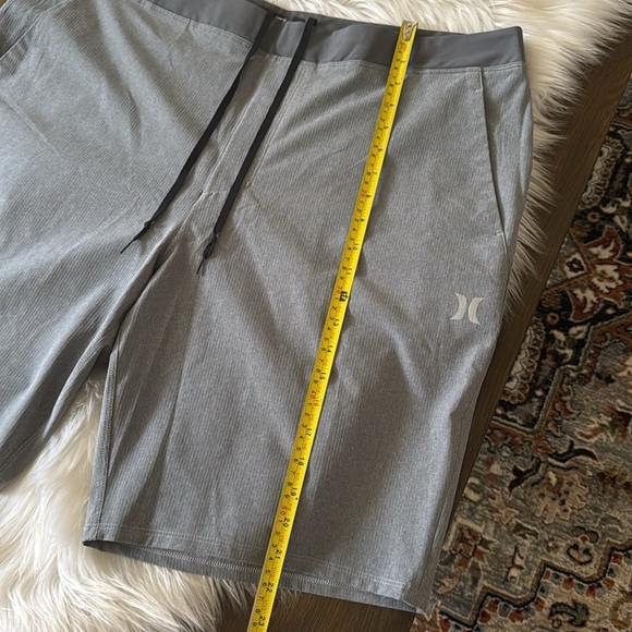 Hurley ALPHA Trainer Solid Hybrid Board Walk Shorts Size XXL - Picture 7 of 13